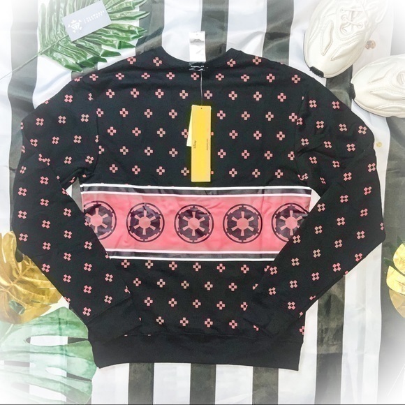 DISNEY STAR WARS DARTH VADER HOLIDAY SWEATER. Fit is like a small size shirt. - Picture 4 of 4